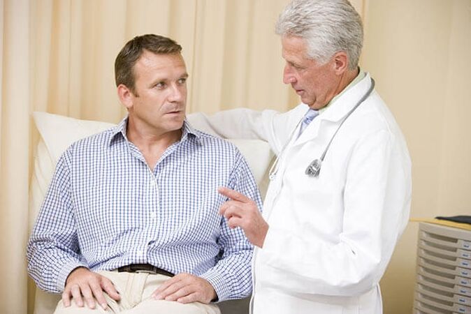 a patient with prostatitis at the doctor's appointment